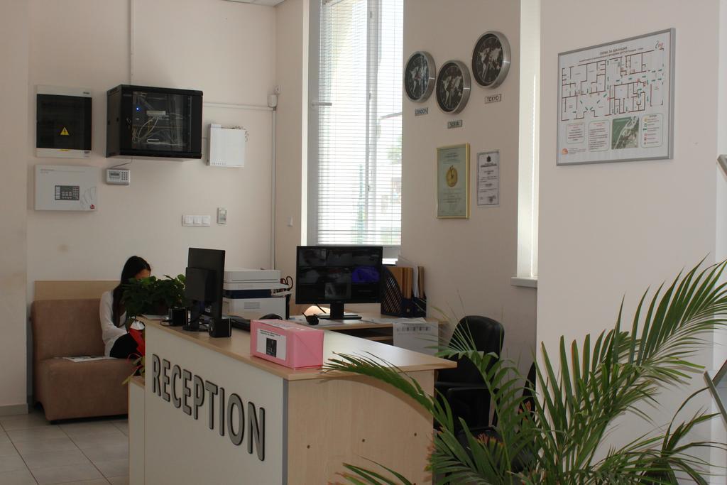 Youth Centre プロヴディフ エクステリア 写真