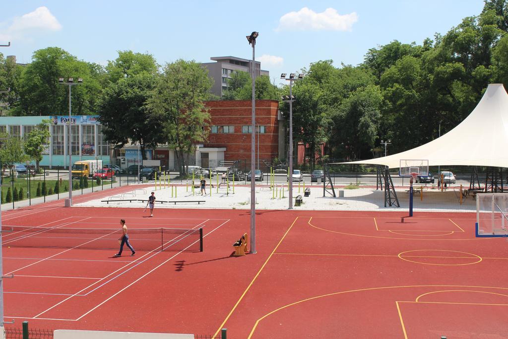 Youth Centre プロヴディフ エクステリア 写真